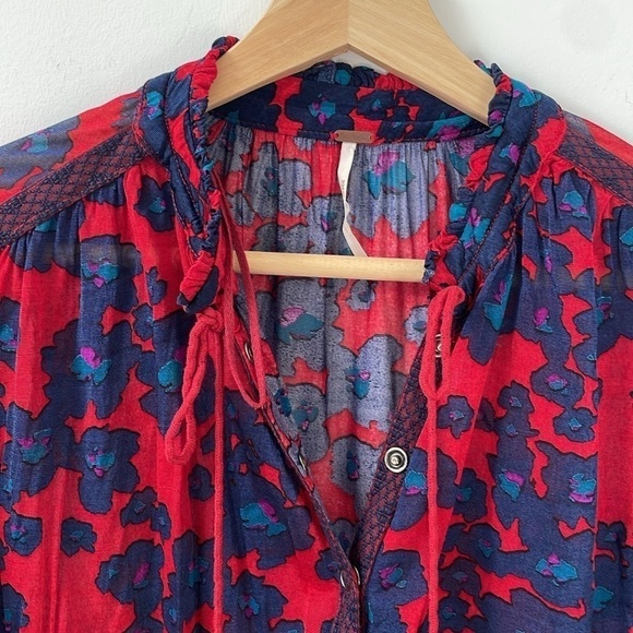 Free People Love Letter Boho Tunic Top Longsleeve Button down Blouse Blue Red XS - Picture 6 of 9